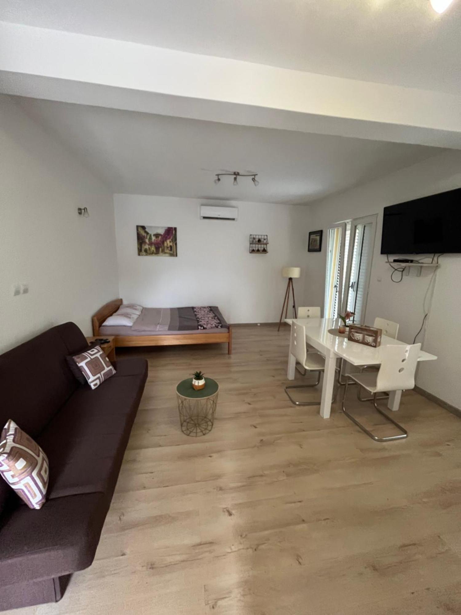 Appartamento Apartman Iskra Bijela Esterno foto